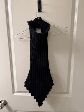 Local European Black Ribbed Knit Scarf Top